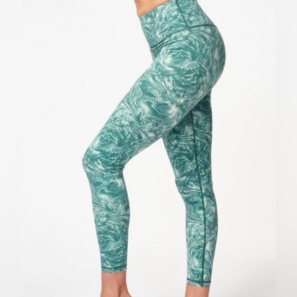 Women’s Sweaty Betty 7/8 length leggings. Size XS